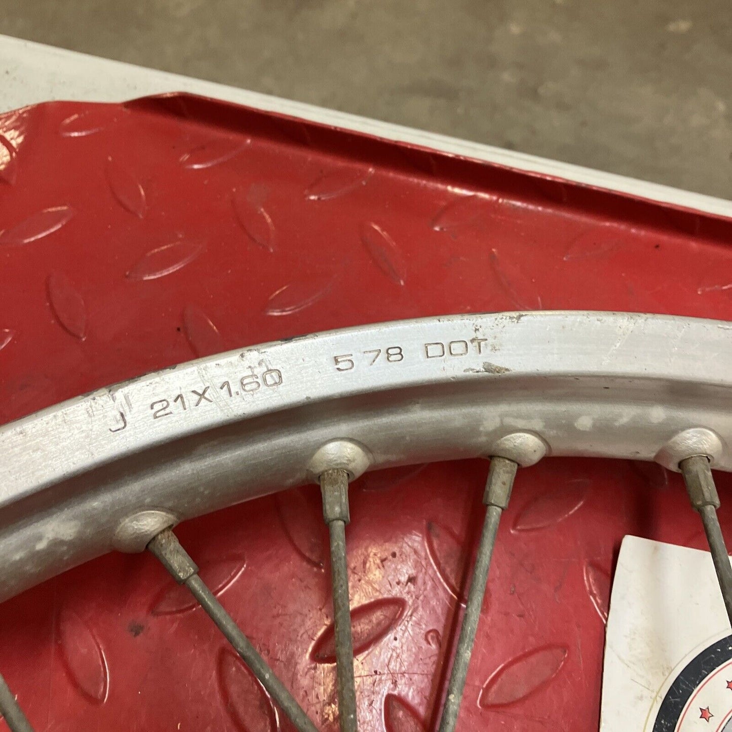 Yamaha YZ125 1978 front wheel hub rim 1K7-25111-10-98