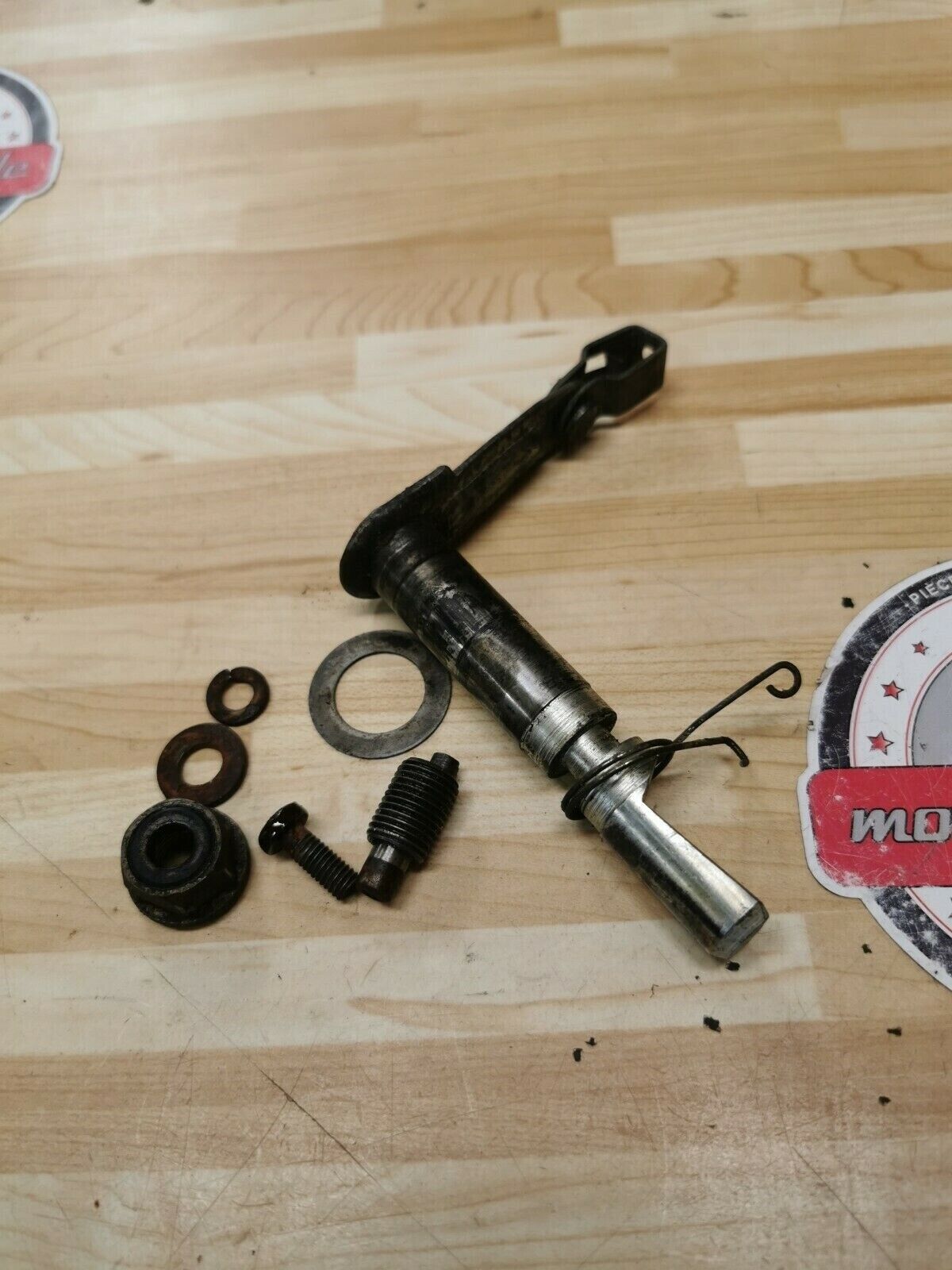 Yamaha DT250 1976 clutch push lever arm actuator lever spindle lifter