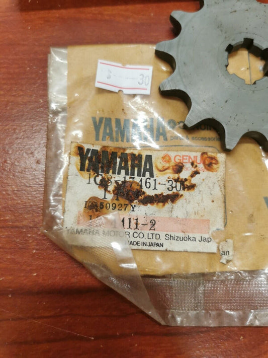 NOS Yamaha DRIVE SPROCKET 13T 1G8-17461-30-00 SUB. 93832-13027-00 Y89