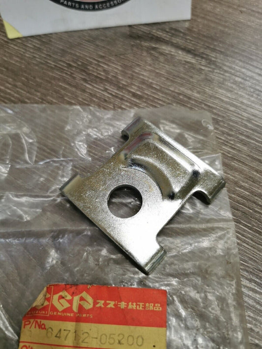 NOS SUZUKI SP125 DR125 1982 - 1984 GUIPE WASHER 64712-05200 S11