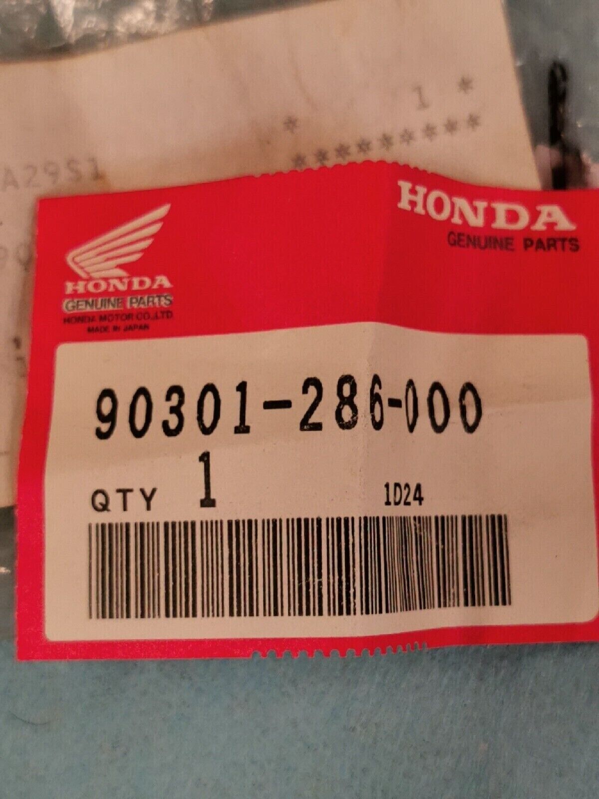 NOS HONDA CL350 CB350 NUT AIR CLEANER ELEMENT MOUNT 90301-286-000 H47