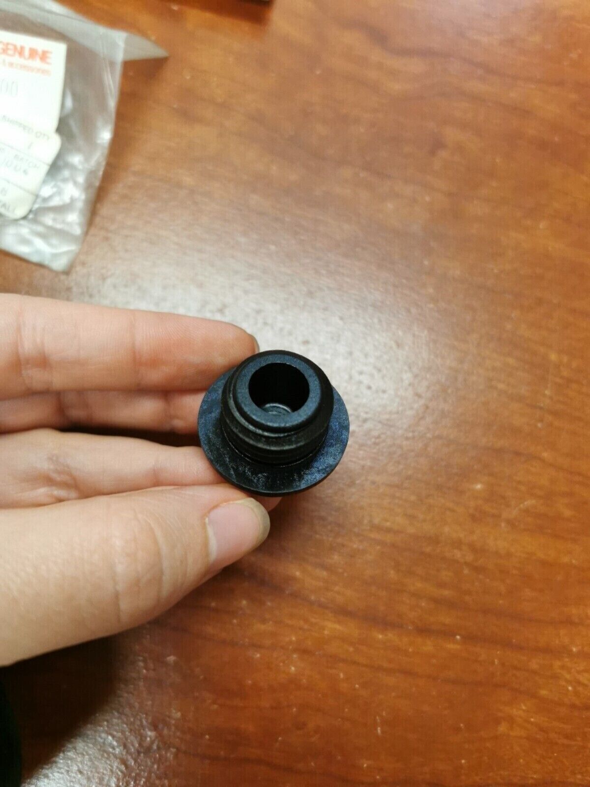 NOS Yamaha XC125 YZ125 YZ250 OIL PLUG 1RG-15363-00-00 SUB. 3Y1-15363-10-00 Y93