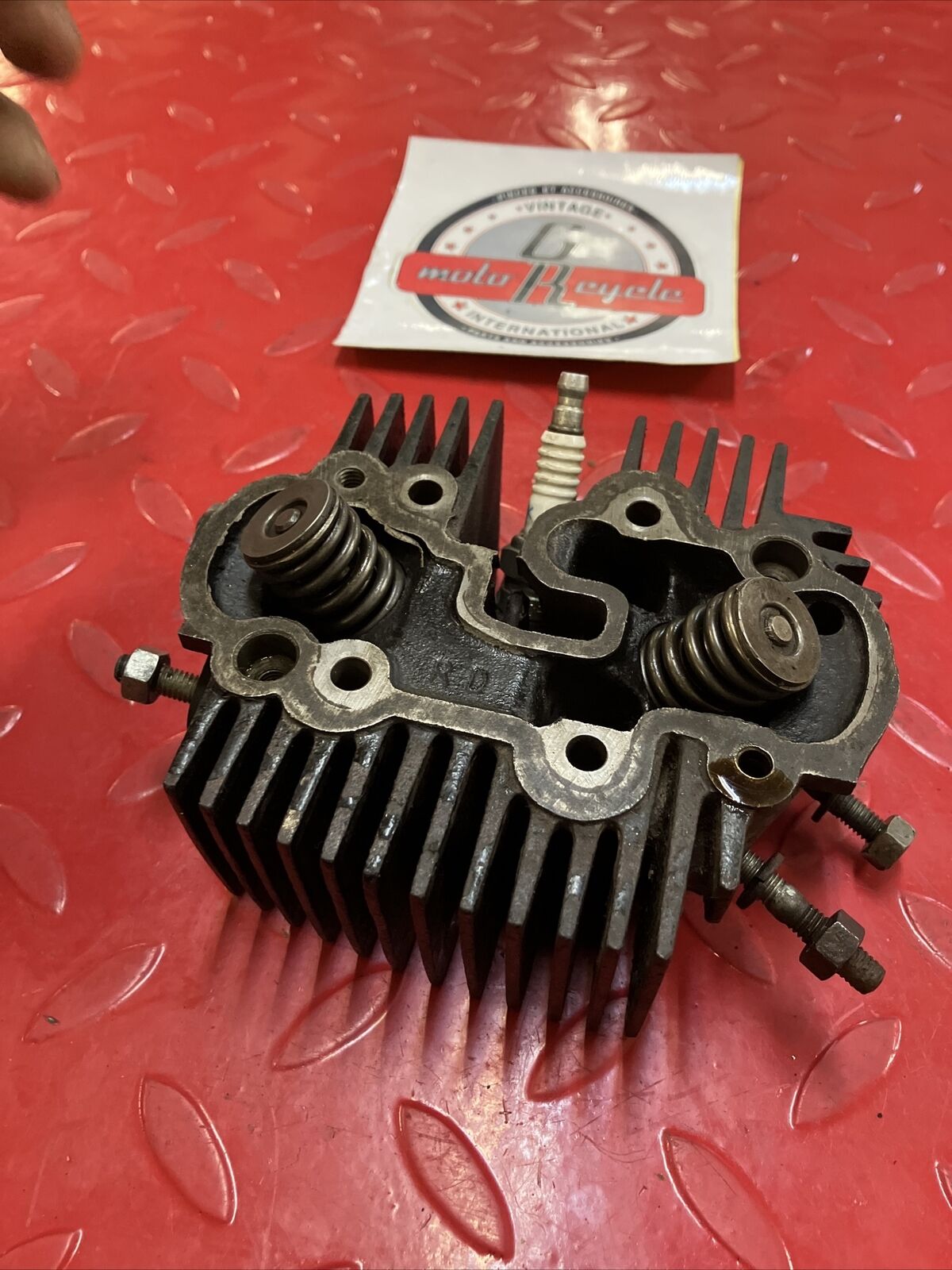 Honda C105 C105T CA105T Trail 55 cylinder jug barrel head valve