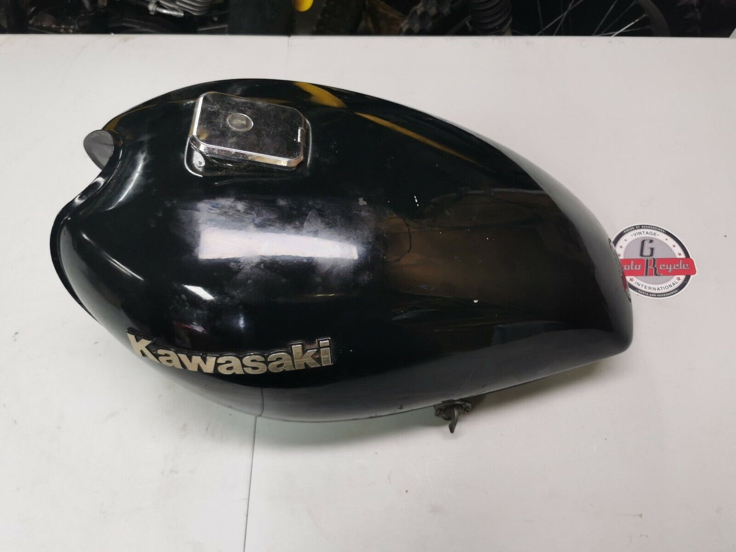 Kawasaki KZ440 fuel tank gas petrol reservoir cap petcock emblem badge G
