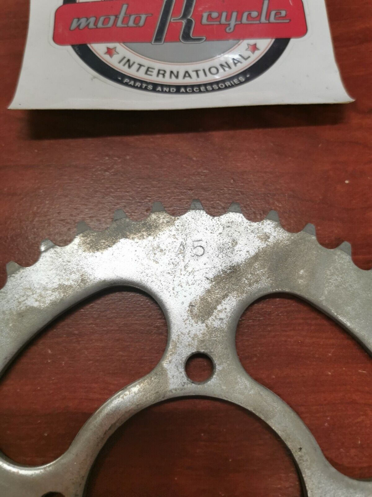 NOS Yamaha REAR DRIVE SPROCKET 45T 283-25445-10-00 SUB. 283-25445-11-00 Y89