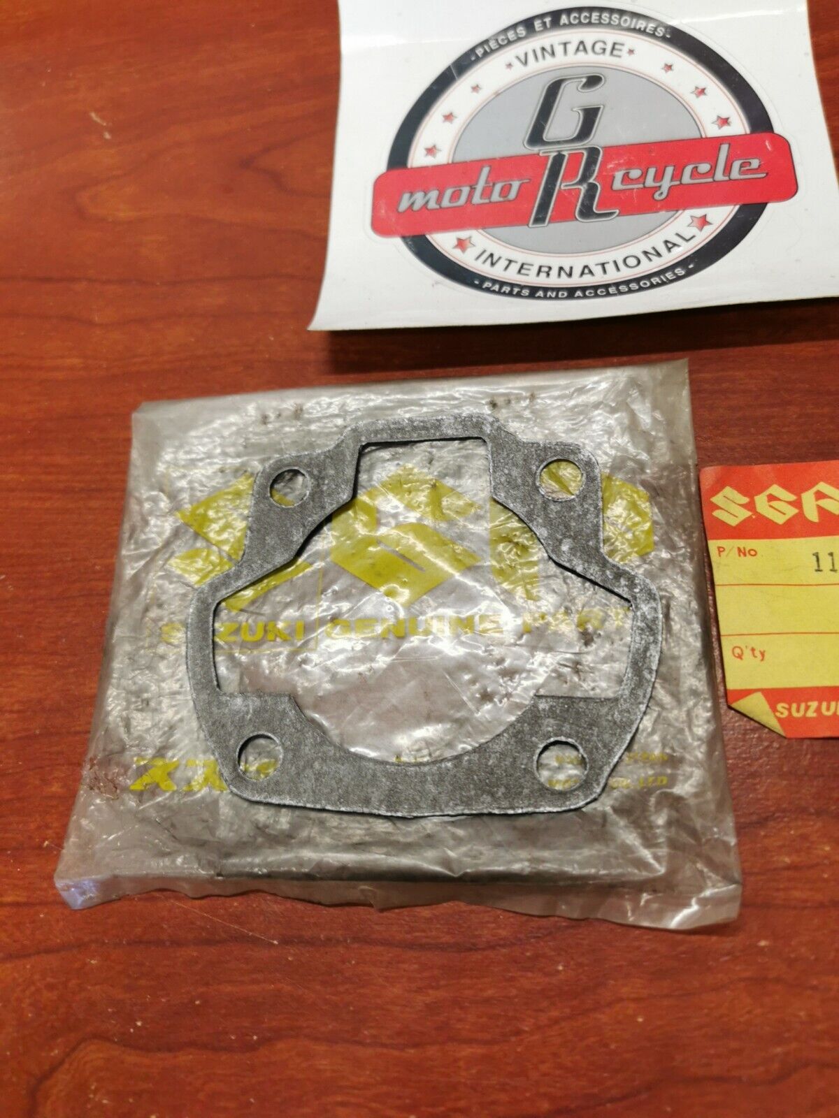 NOS Suzuki RV90 CYLINDER GASKET 11241-23000 SUB. 11241-23020 S16