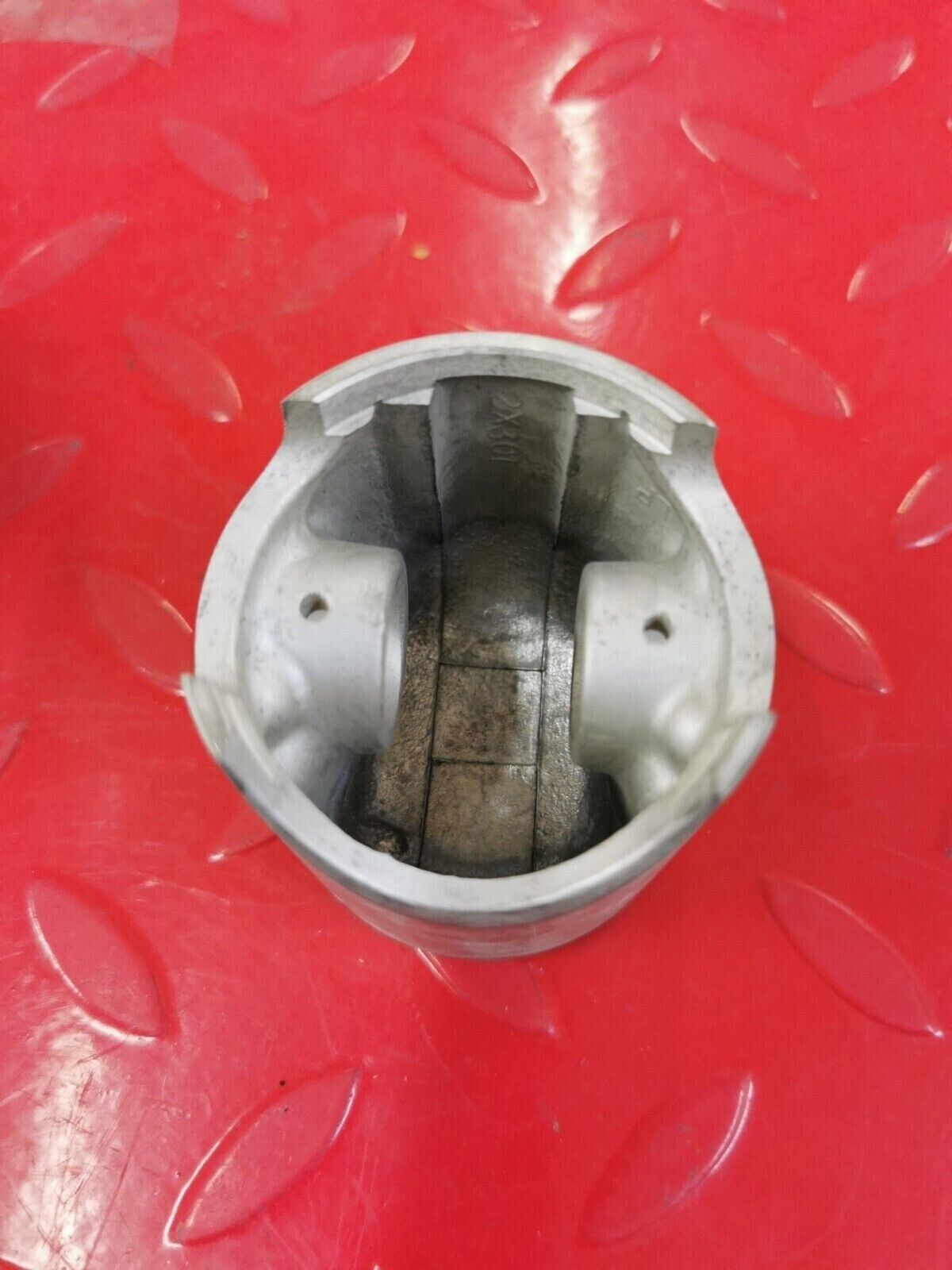 NOS YAMAHA YZ125 1982 PISTON 1 O/S 0.25 5X4-11635-00-00 Y50