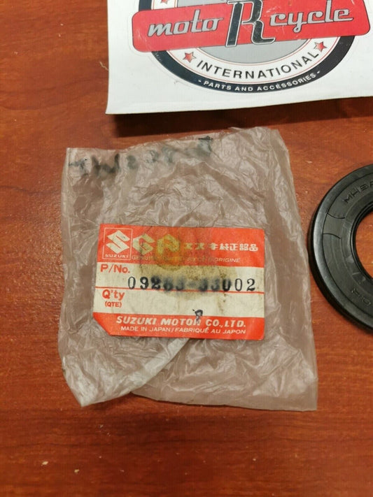 NOS Suzuki 1983 - 1986 GS550 DRIVE SHAFT OIL SEAL (33X62X7) 09283-33002 S20