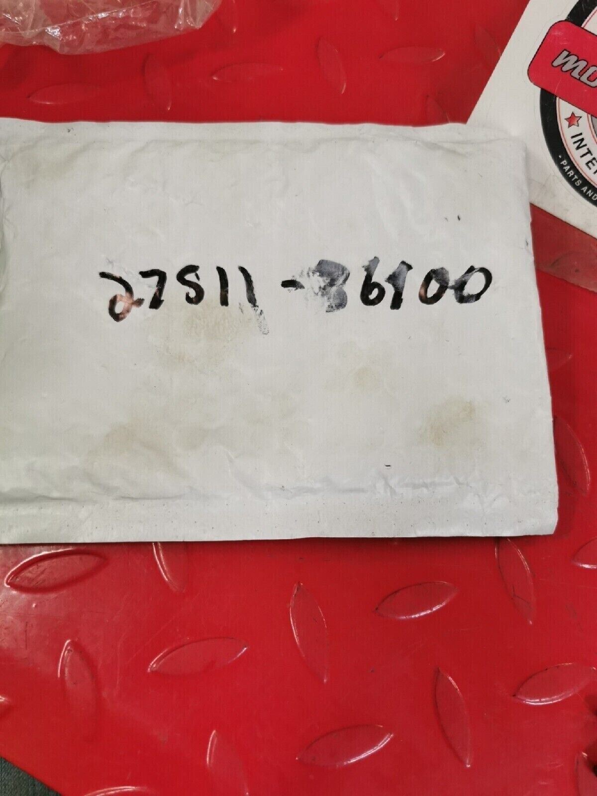 NOS SUZUKI GT185 1973 - 1977  SPROCKET  ENGINE  27511-36100 S12