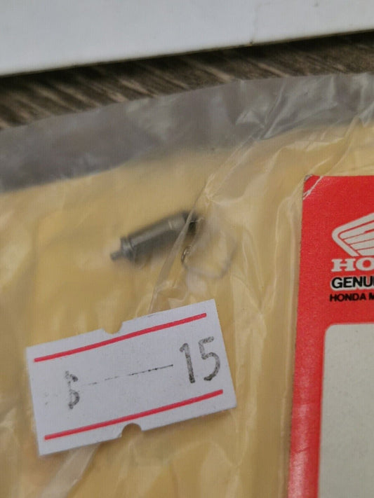 NOS HONDA XR80 VALVE SET FLOAT 16011-147-305 H58