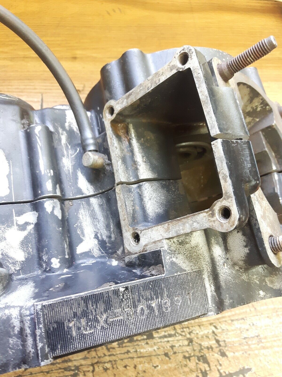 Yamaha YZ125 1986 crankcase crank case motor engine bottom end 1987