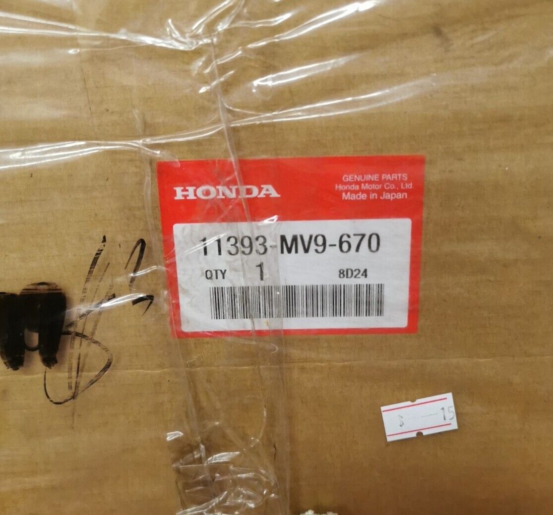 NOS Honda CB600F CBR900RR CB900F CBR600F2 CLUTCH COVER GASKET 11393-MV9-670 H67