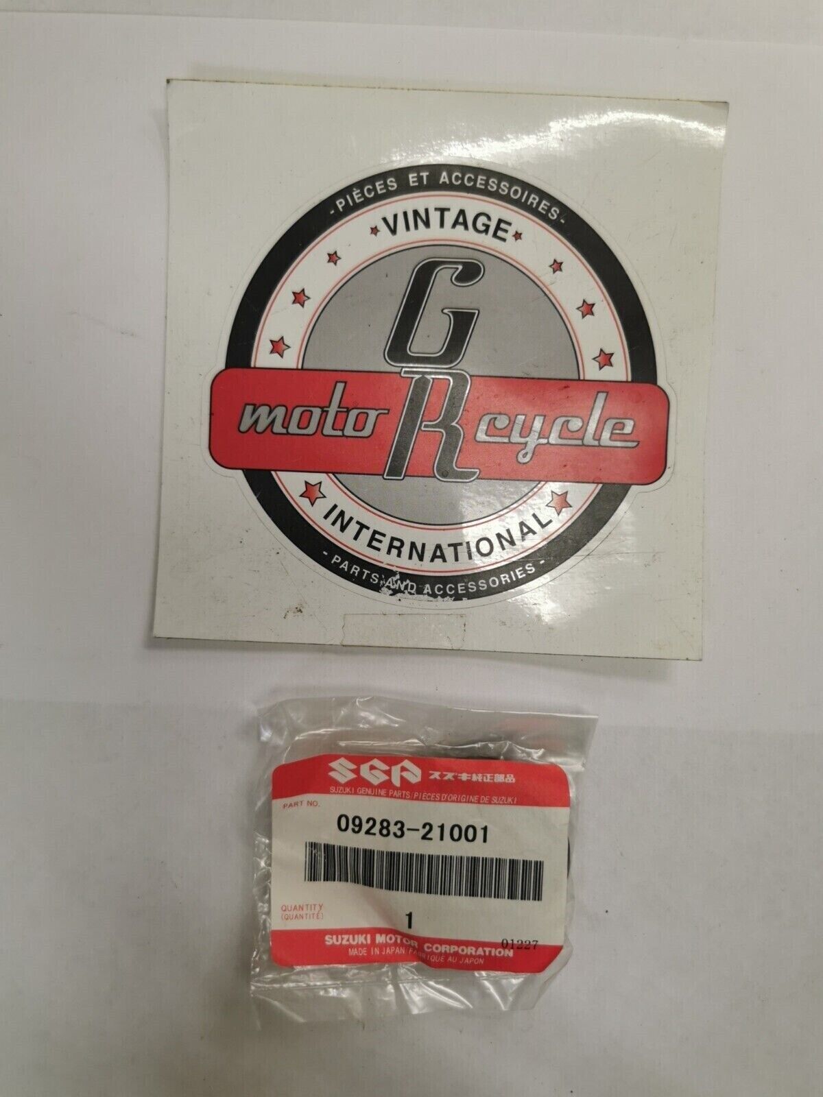 NOS SUZUKI DRIVE SHAFT OIL SEAL 09283-21001 S29