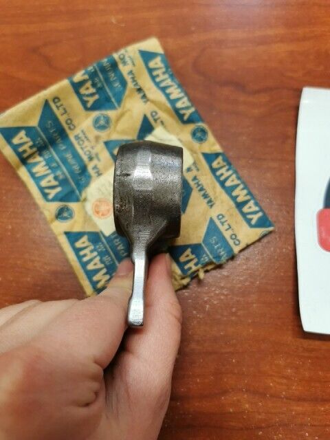NOS Yamaha CS3 CS5 RD200 YCS1 SHIFT FORK 174-18512-00-00 SUB 174-18512-01-0 Y116