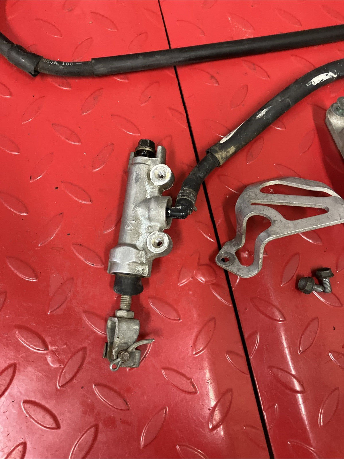 Honda CR250R 1991 Rear brake assembly caliper master cylinder hose 125 500 1990