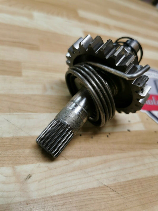 Honda CR125R 1984 kickstarter kick starter spindle shaft gear 28251-KA3-710 2