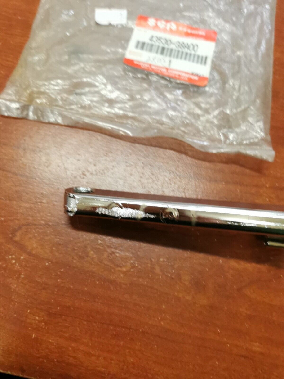 NOS SUZUKI VS750GL/F/P/EP/EF FRONT RIGHT FOOTREST BAR STAND PEG 43530-38A00 S30