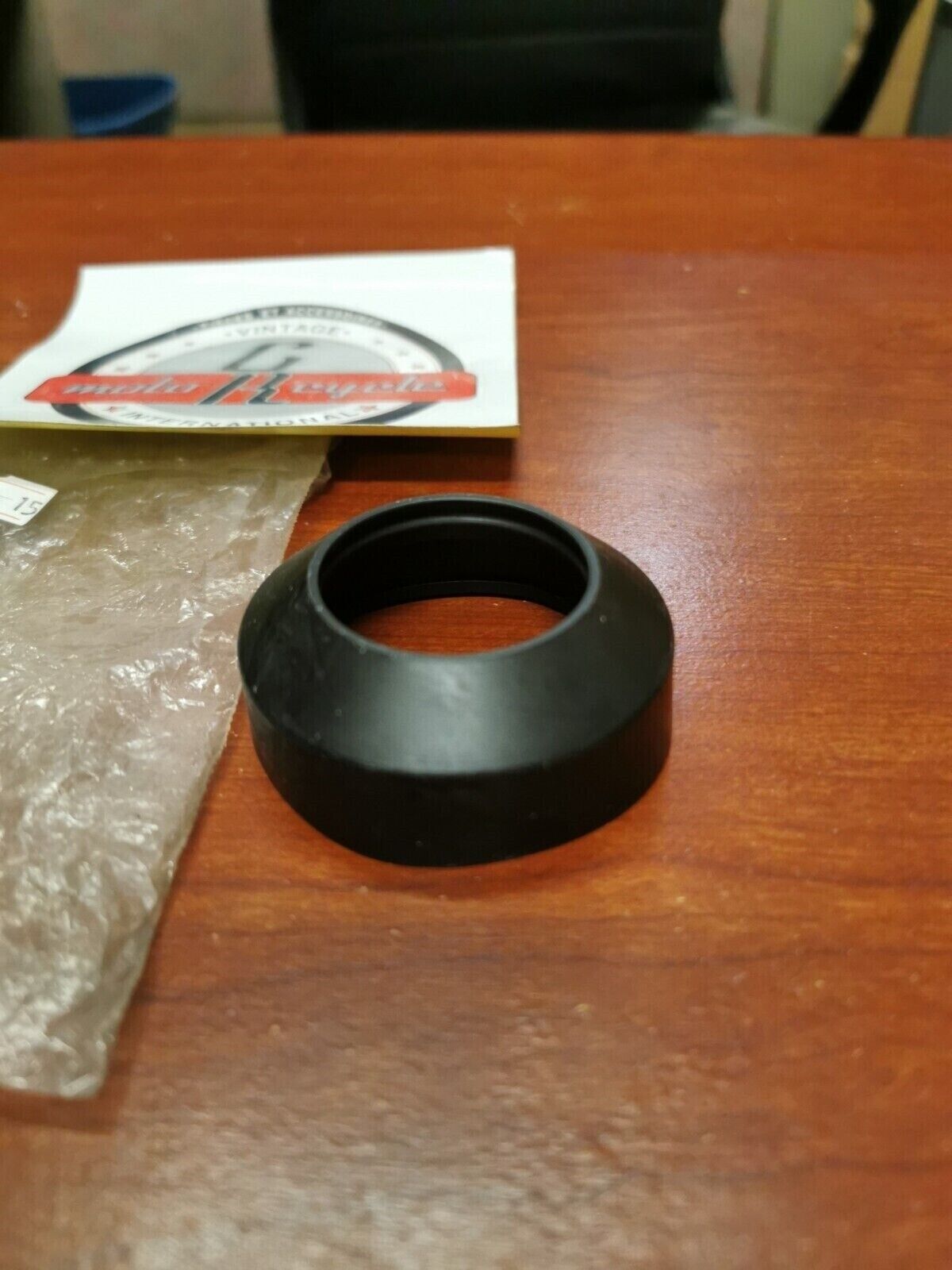 NOS Suzuki FRONT FORK DUST SEAL 51173-49002 S18