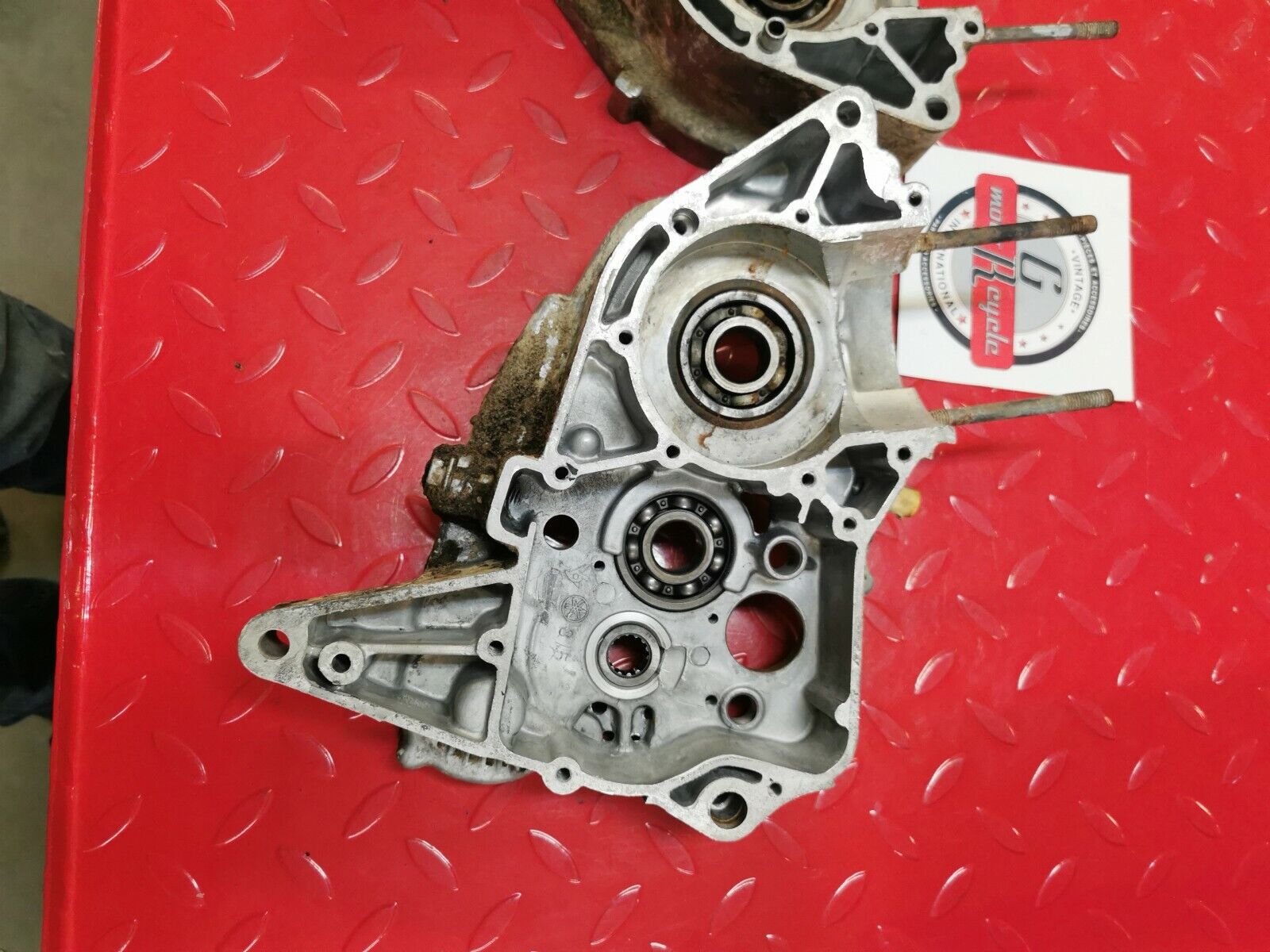 Yamaha DT125 1975 crankcase crank case left right 248-15111-02-00