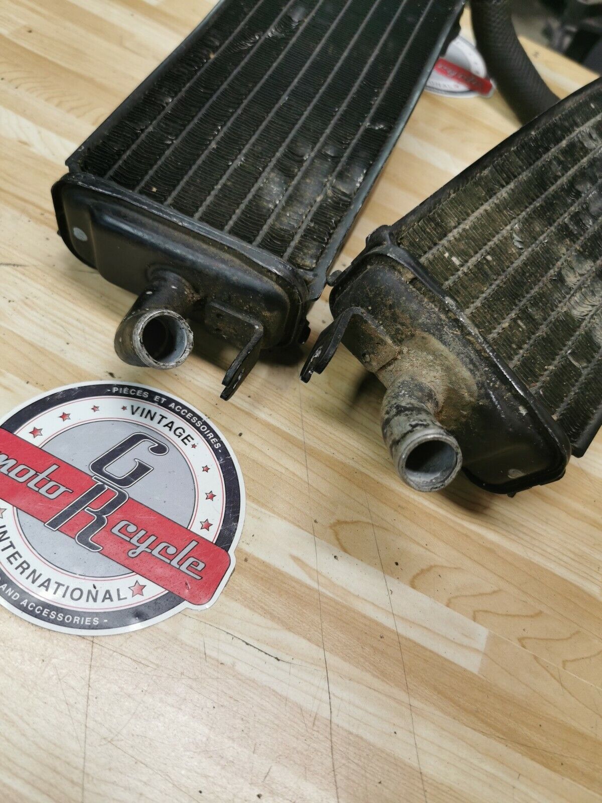 Suzuki RM125 1984 left right radiator set 1985 17710-14502