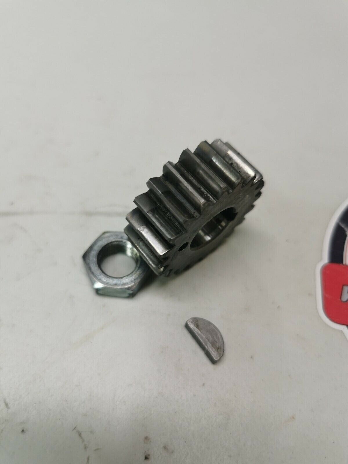 Kawasaki KX125 1980 crankshaft primary drive gear 1981