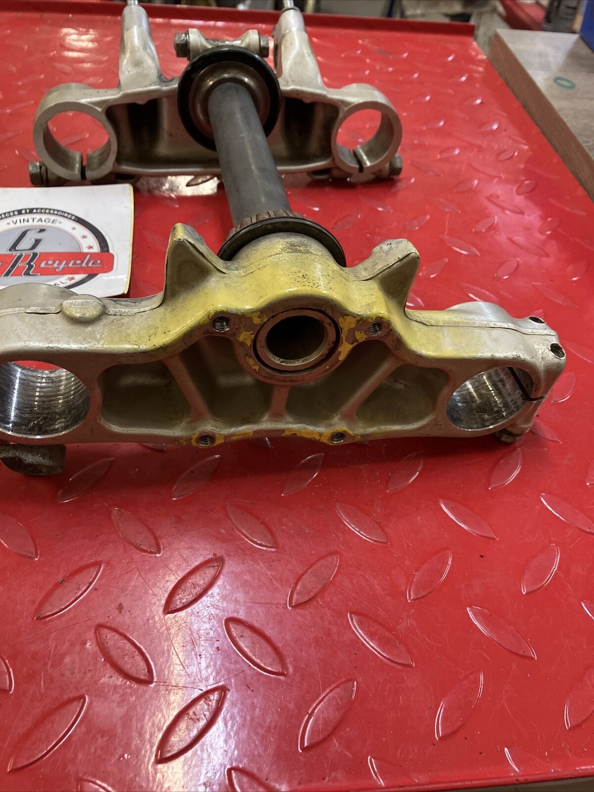 Suzuki RM125 1982 steering stem triple clamp tree 1981