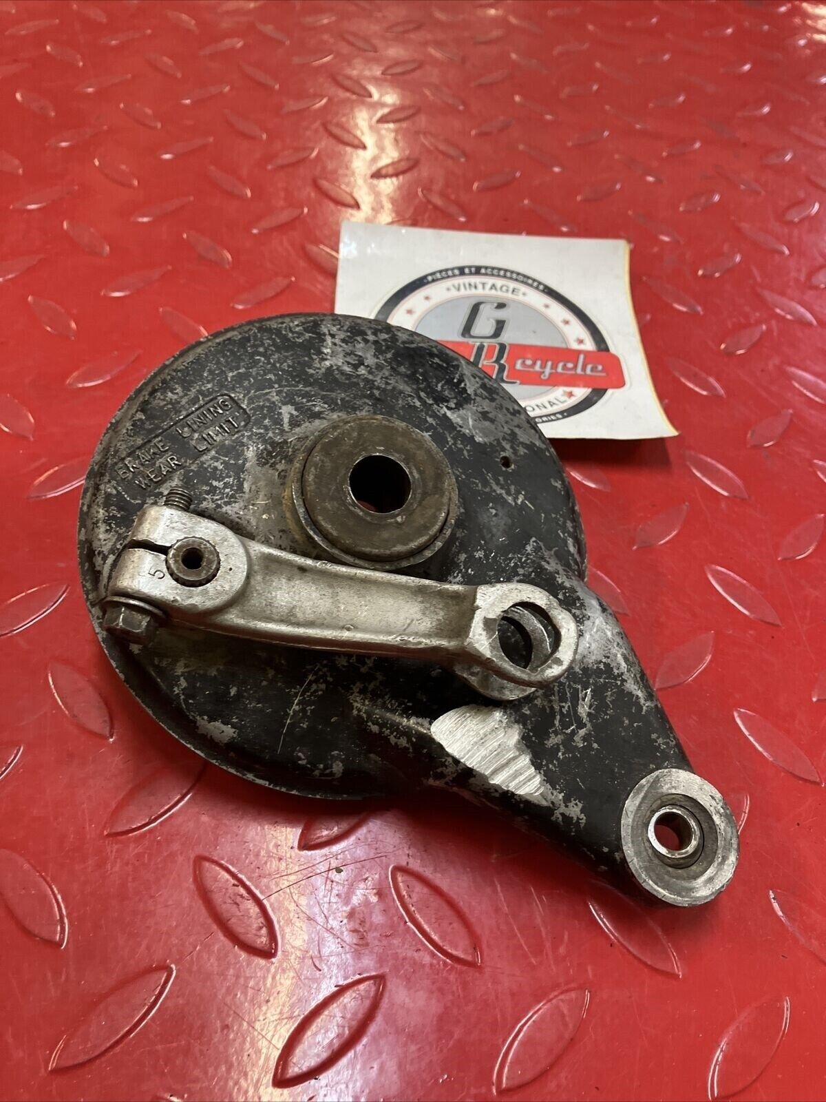 Suzuki RM125 1982 rear brake panel drum hub lever arm 1981