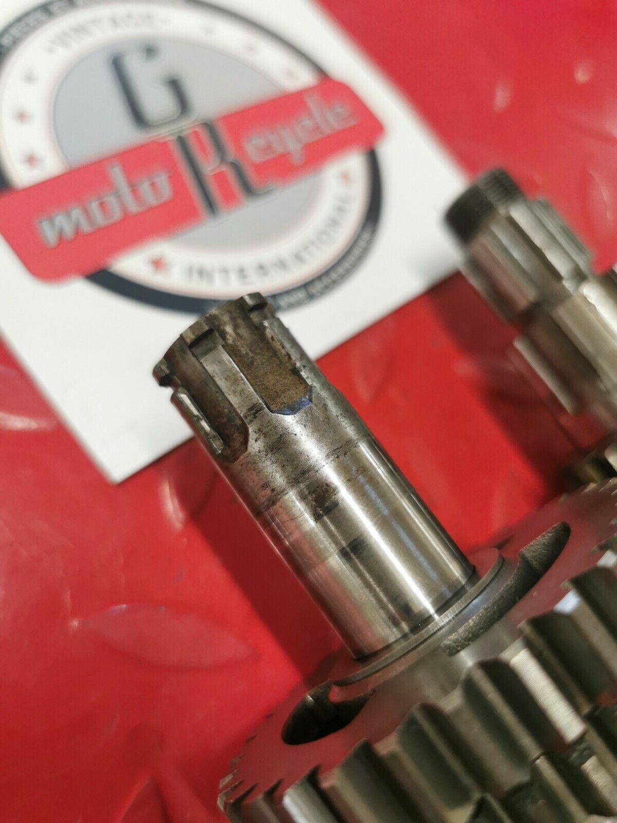 Honda CR125R 1982 transmission main counter input output shaft 23210-KA3-010 3