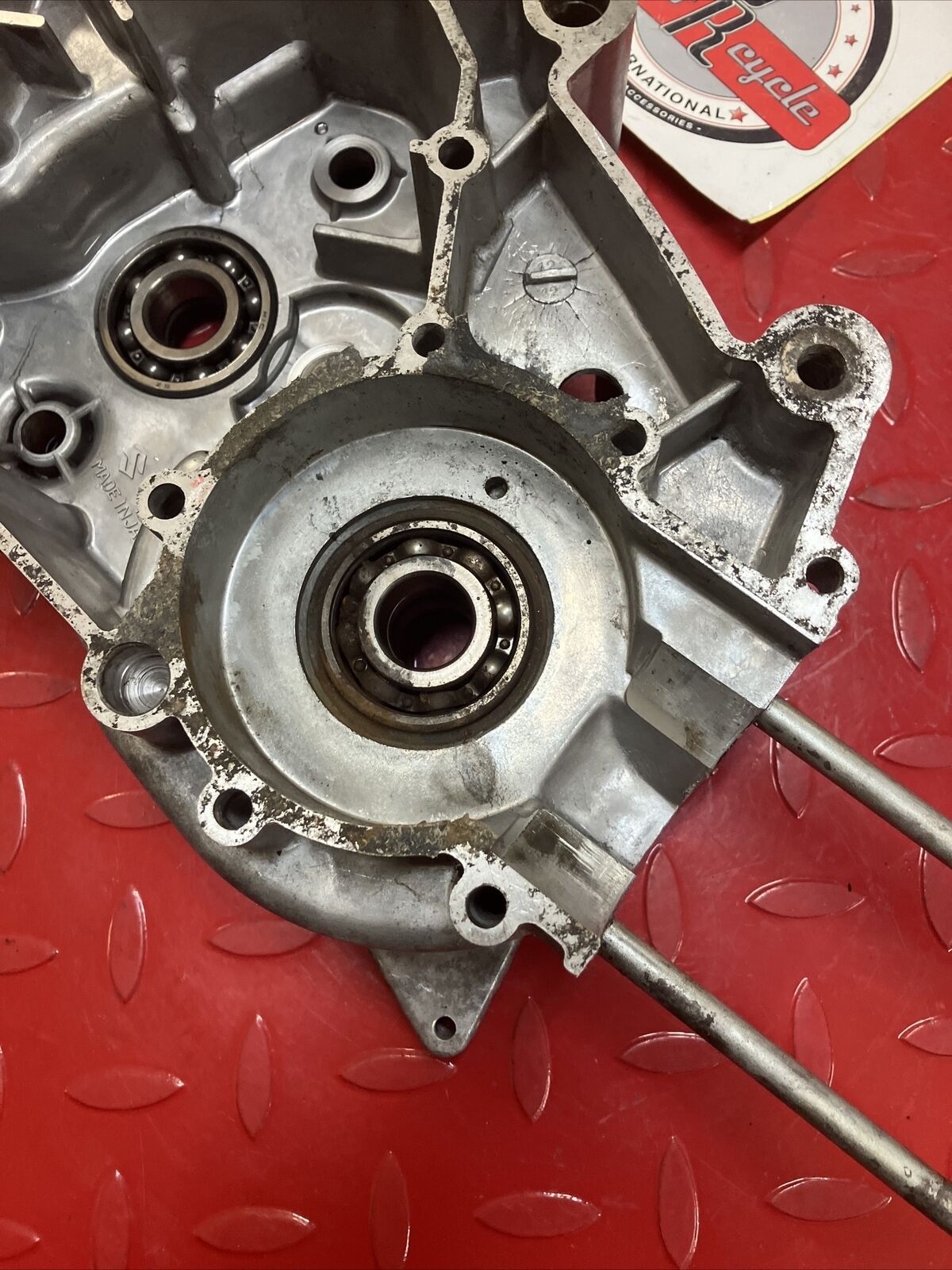 Suzuki RV90 1976 crankcase set left right