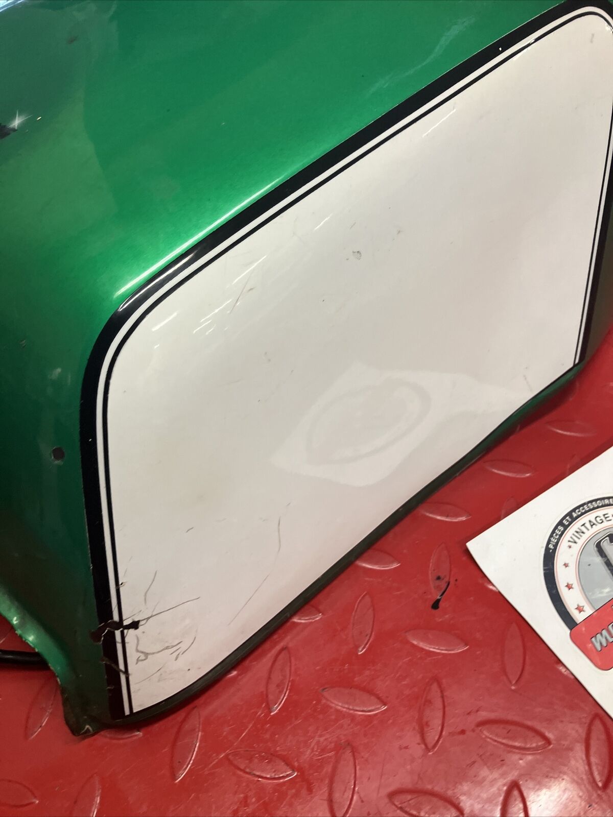 Kawasaki KZ1000E 1980 shaft 1979 Fuel tank gas petrol reservoir