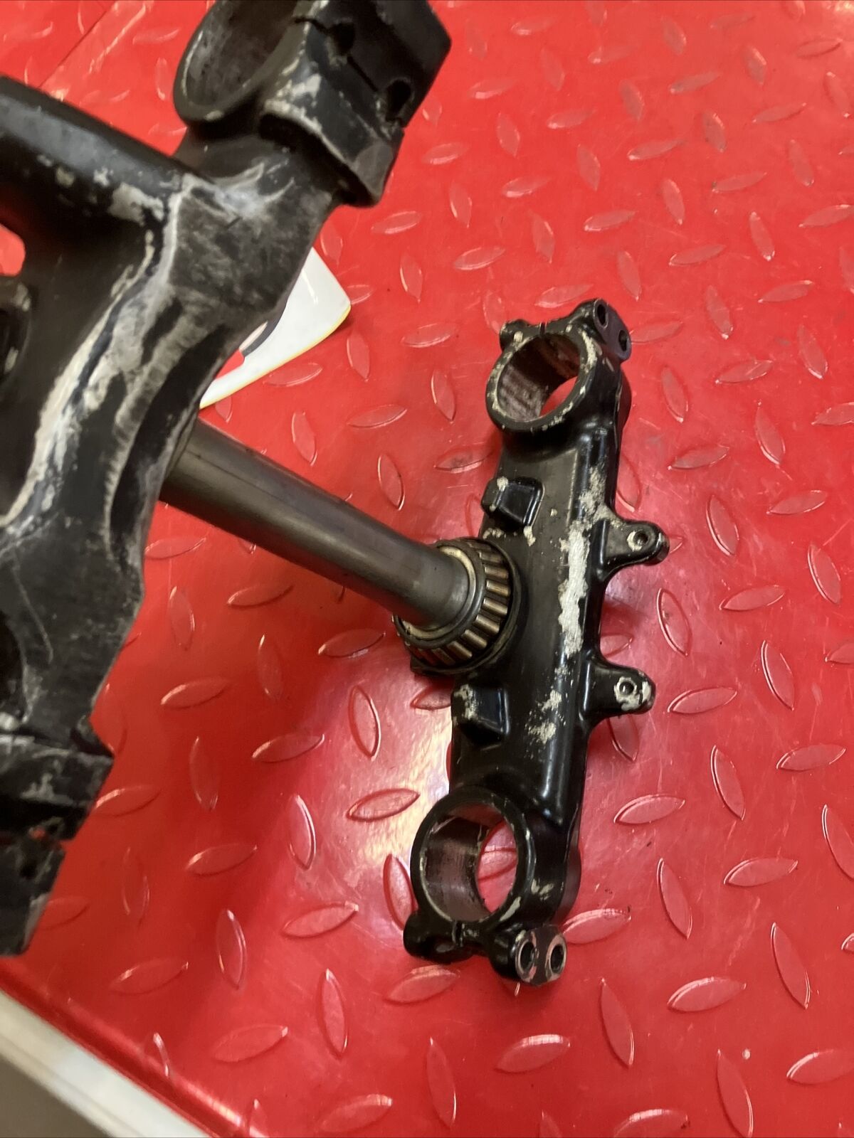 Yamaha YZ400 1977 triple clamp tree steering stem handle crown 1W4-23345-L1-33