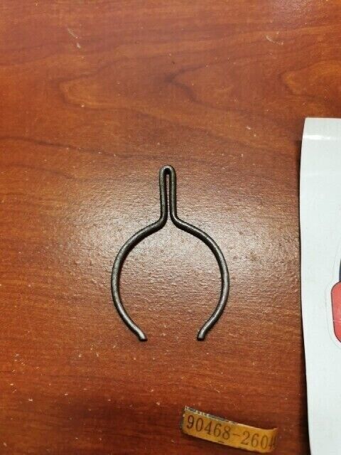 NOS Yamaha TX650 TX750 XS650 CLIP 90468-26044-00 SUB 256-15687-00-00 Y119