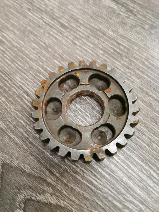 NOS YAMAHA GEAR  2ND WHEEL 315-17231-00-00  Superseded by 427-17231-00-00   Y58
