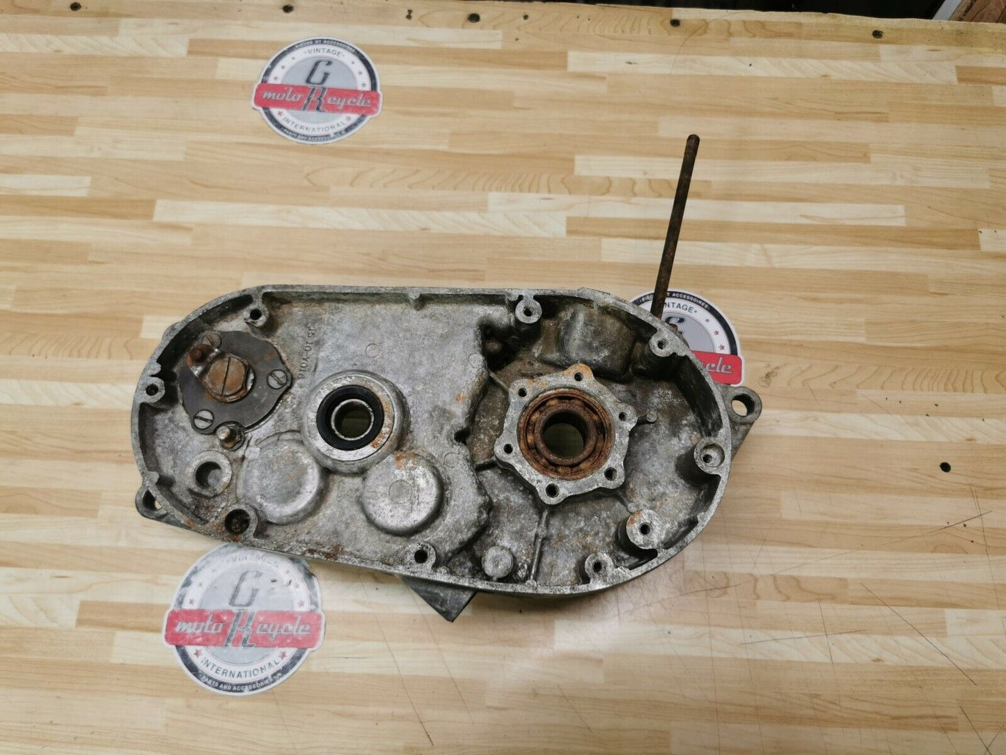 Bultaco right crankcase 15.10-y018 15010-yz018 crank case