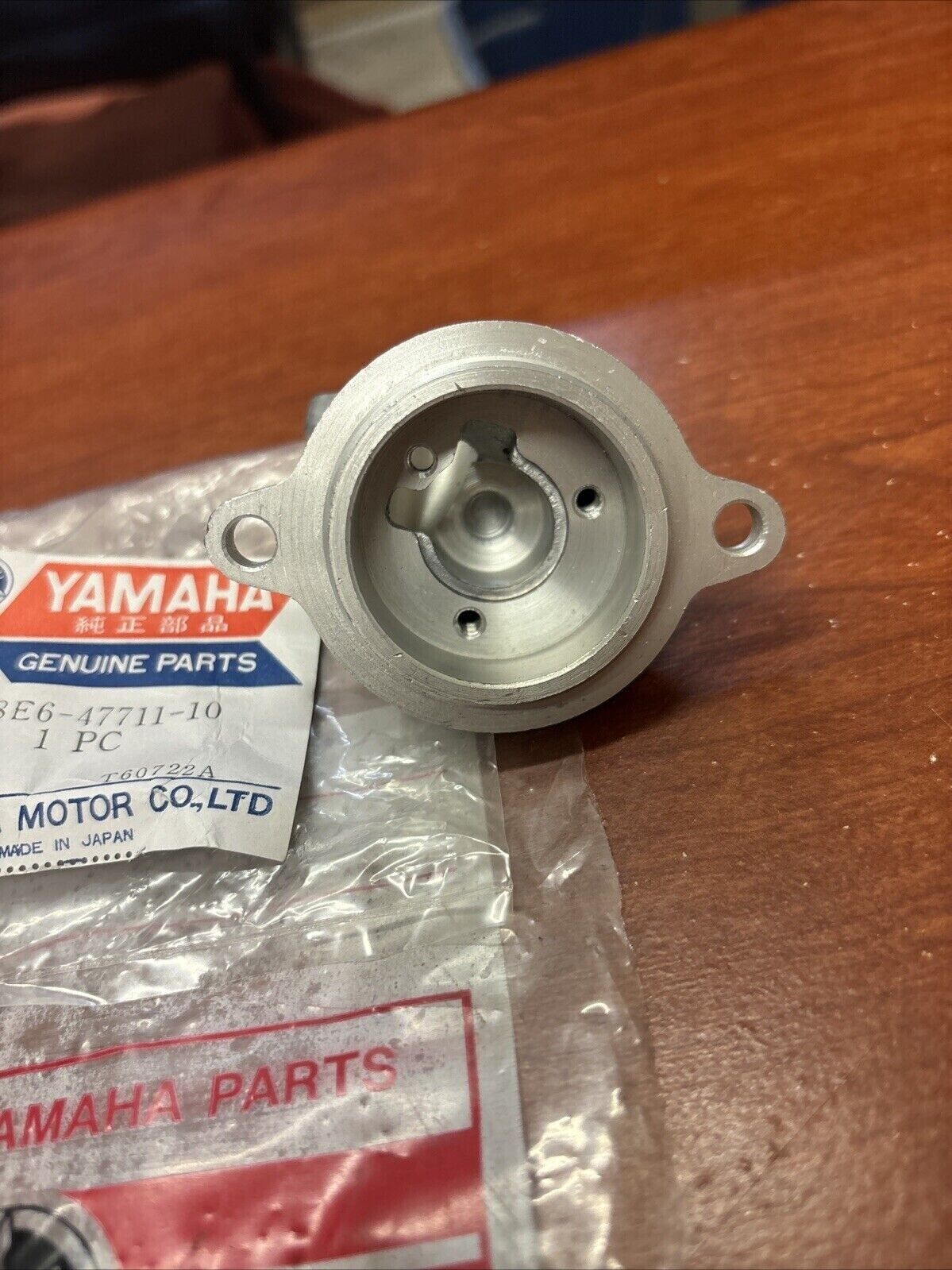 NOS Yamaha EC340 ET250 ET300 ET340 HOUSING 8E6-47711-10-00 Y185