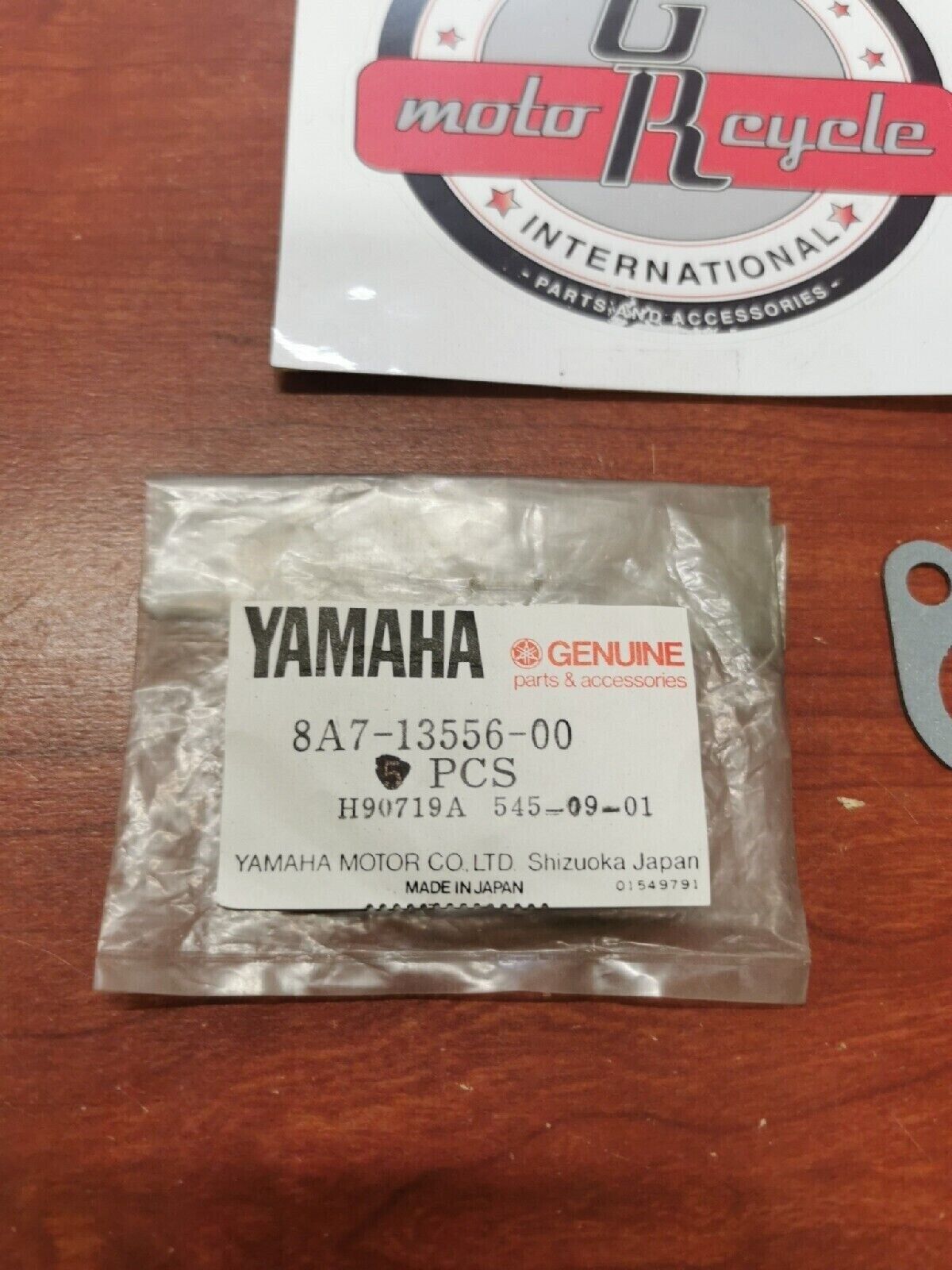 NOS Yamaha 1976 SRX340 1976 - 1980 SRX440 MANIFOLD GASKET 8A7-13556-09-00 Y77