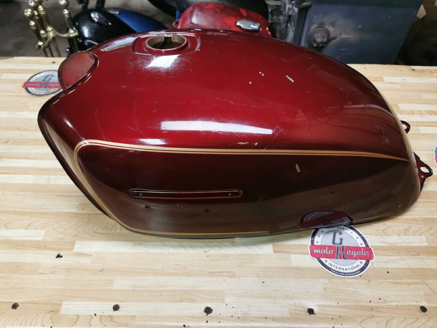 Suzuki GS650G 1982 fuel tank GS 650 gas petrol reservoir