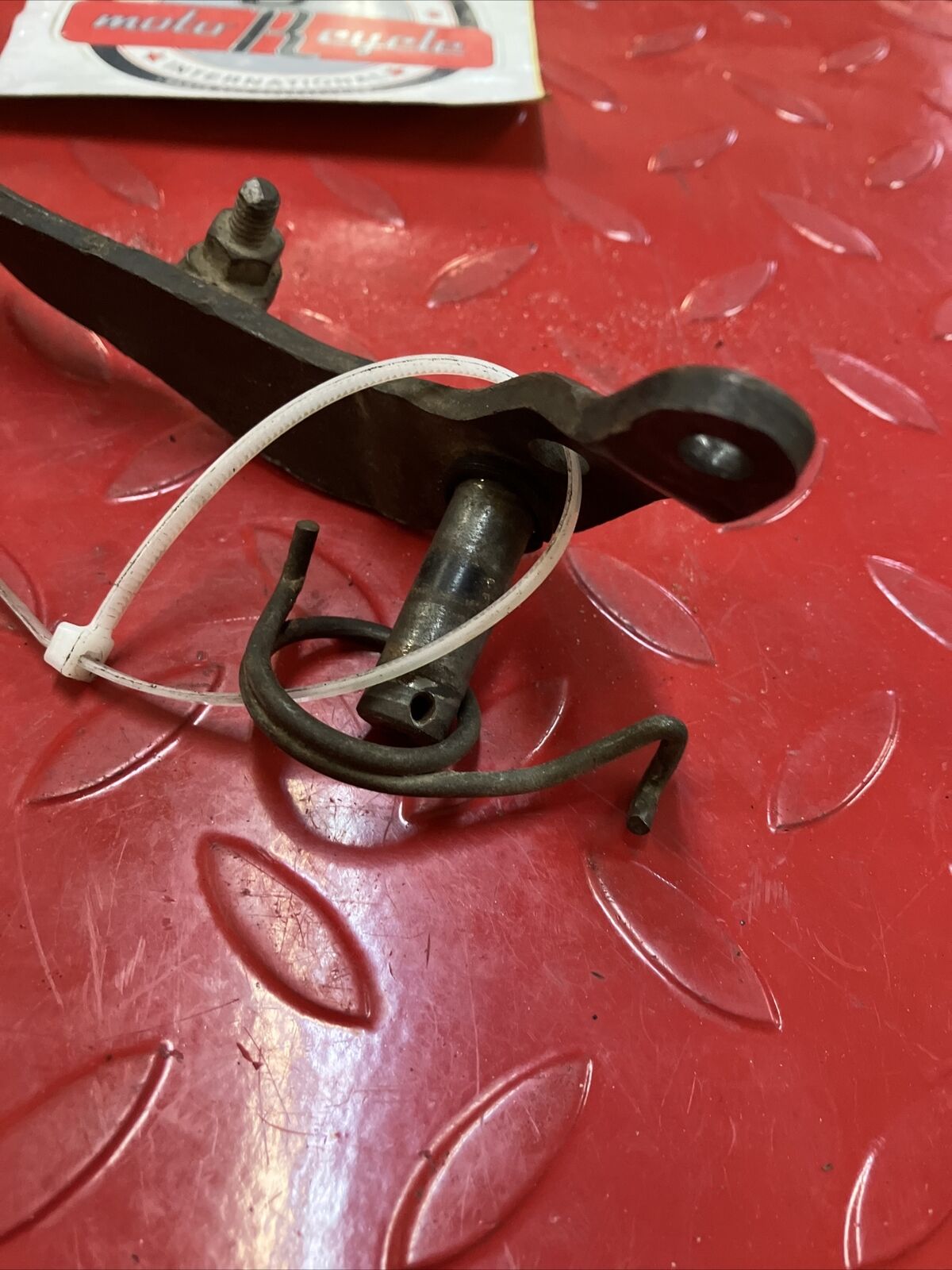 Suzuki RM125 1982 rear brake pedal lever arm spring