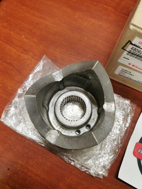 NOS Kawasaki 1999 - 2002 KVF400 DRIVE CONVERTER RAMP 49092-1062 K37