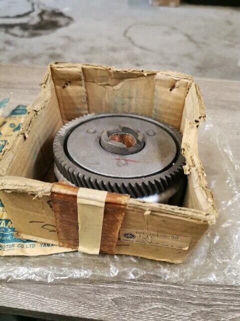 NOS YAMAHA DT125 DT175 MX125 MX175 PRIMARY DRIVEN GEAR 401-16150-00-00 Y147