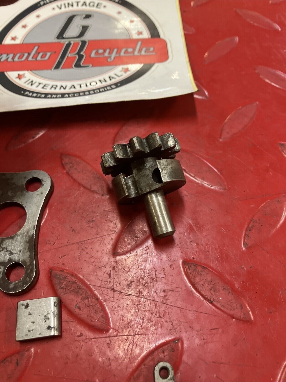 Kawasaki KX125 1983 transmission gearshift gear shift drum ratchet 13216-1020