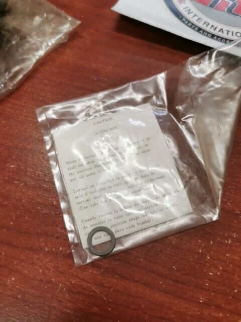 NOS Yamaha 1974 1975 GS250 OIL PUMP 897-13101-00-00 Y130