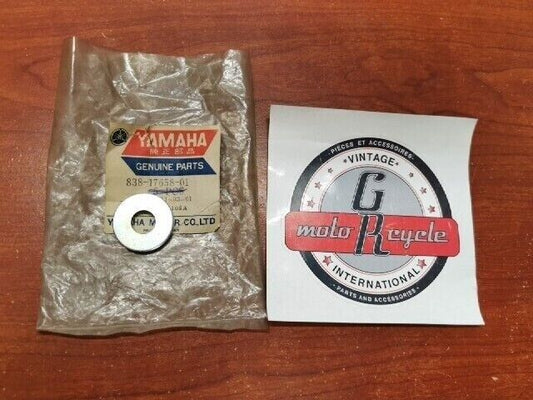 NOS Yamaha BT1100 RD350 XV125 WASHER 838-17658-01-00 SUB 90201-12191-00 Y111