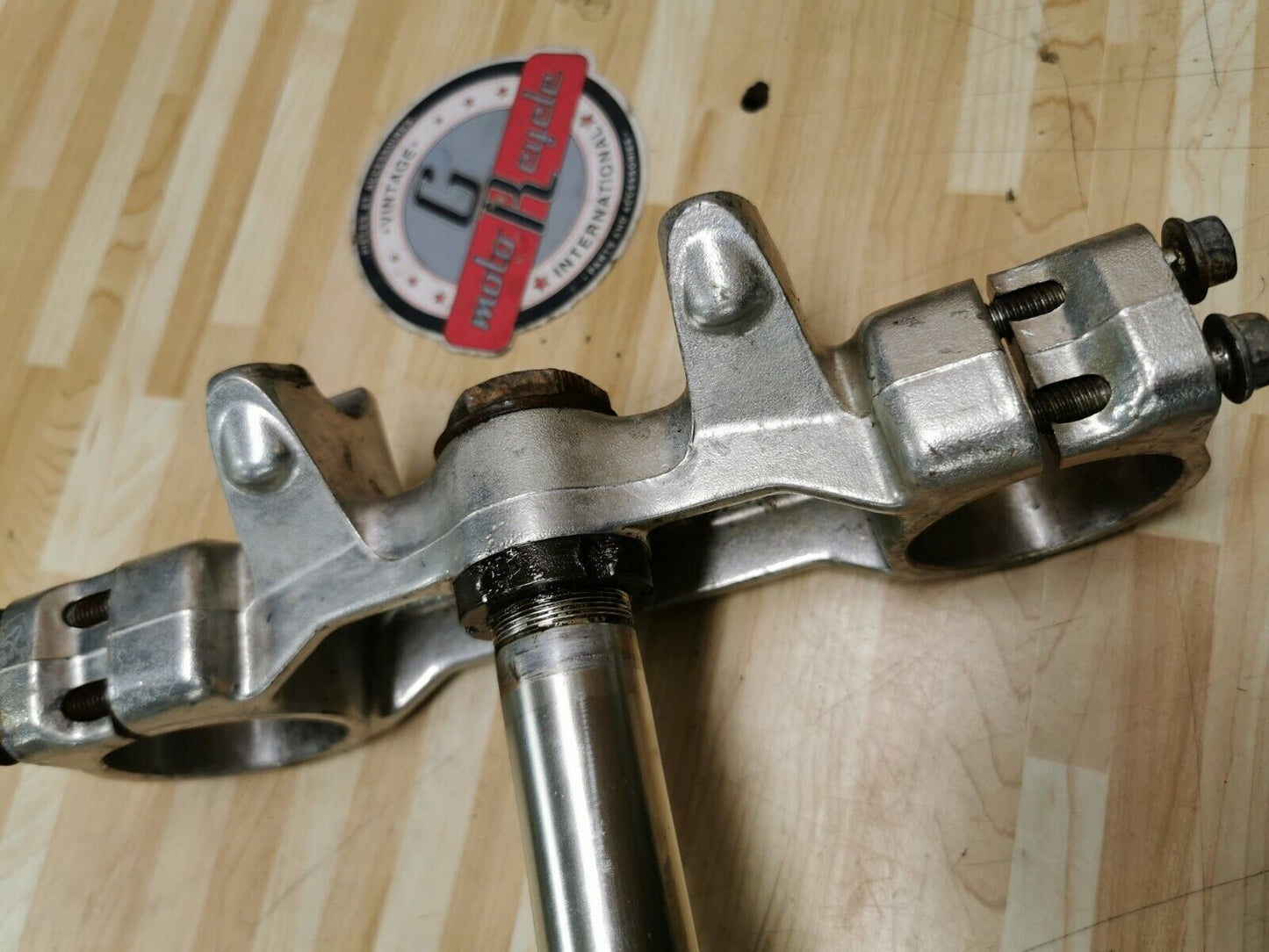 Suzuki RM125 1992 steering stem triple clamp tree top head 51410-43D01 RM250