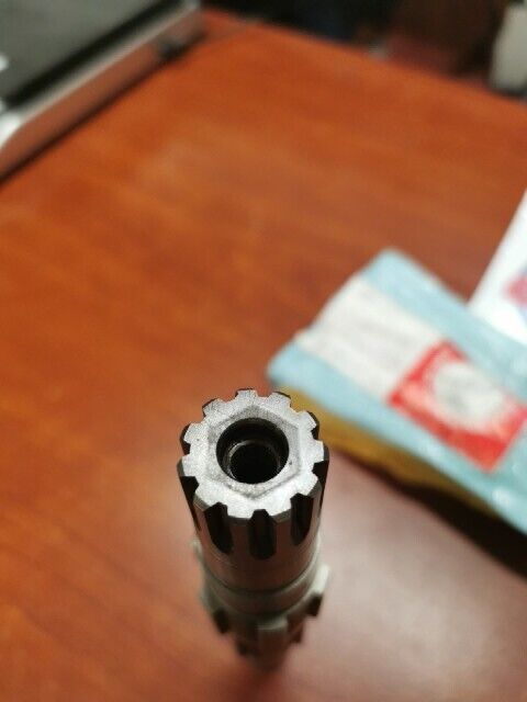 NOS Honda 1986 1987 CR250R TRANSMISSION COUNTERSHAFT 23221-KS7-000 H80