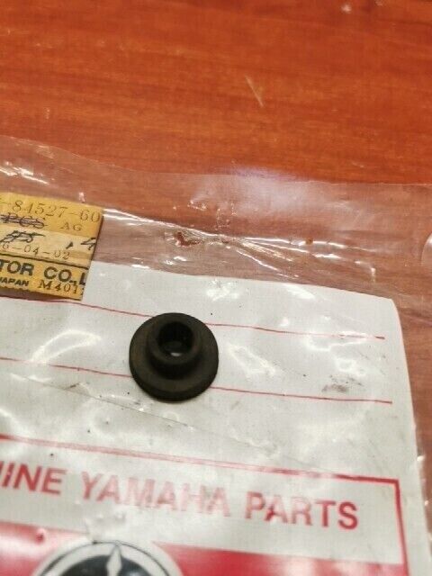 NOS Yamaha DT100 DT250 GT80 LB50 LB80 XS650 XT500 DAMPER 275-84527-60-00 Y131