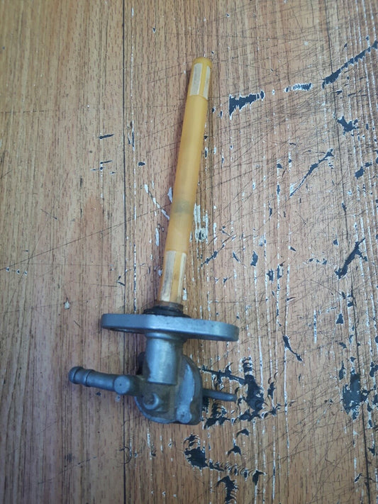 Honda XR250R 1984 fuel tank petcock valve XR200R 16950-KT0-831 16950-MA0-005 ..