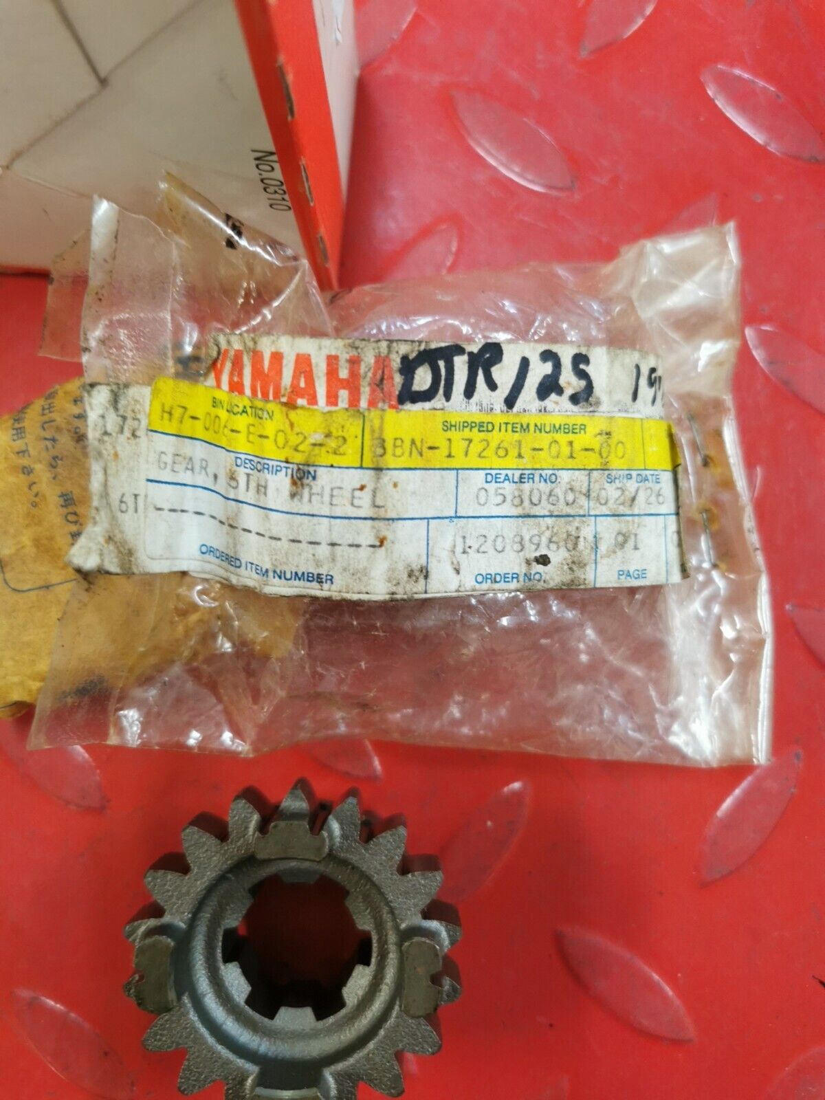 NOS Yamaha 1989 - 1991 DT125 1988 - 1991 DT200 6TH WHEEL GEAR 3BN-17261-01 Y41
