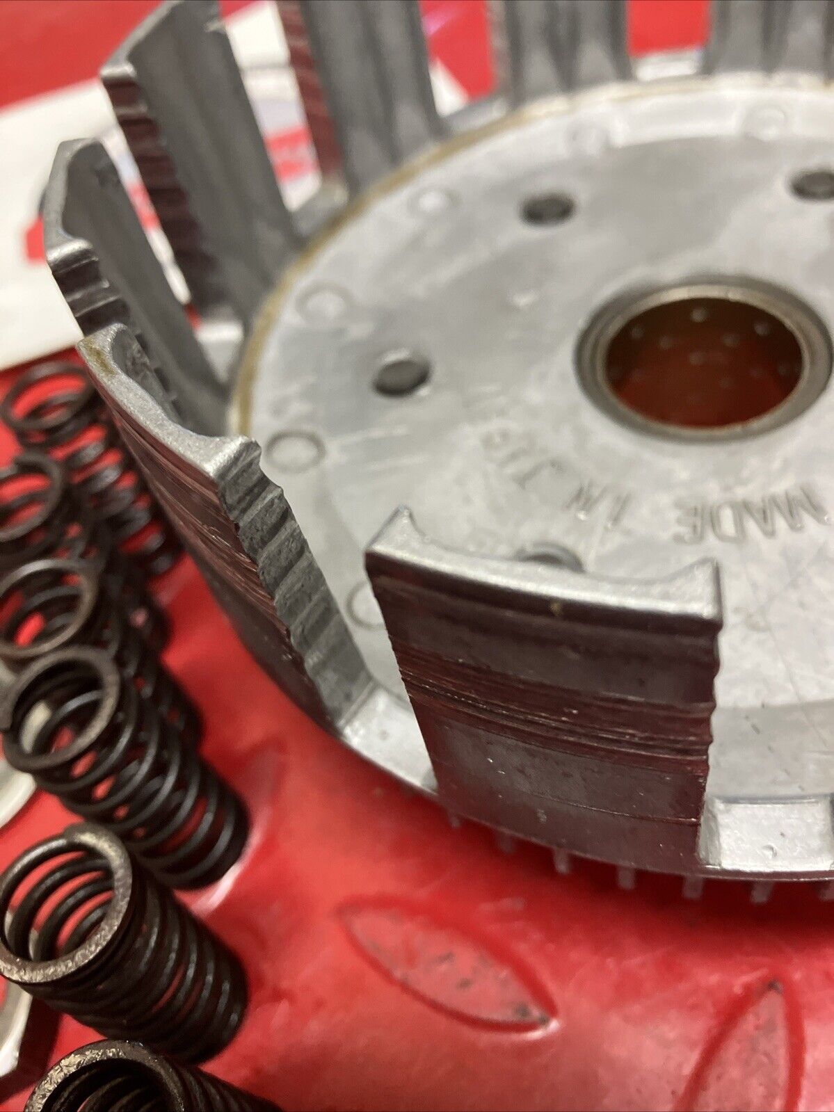 Kawasaki KDX200 1986 Clutch assembly basket hub pressure plate 1987