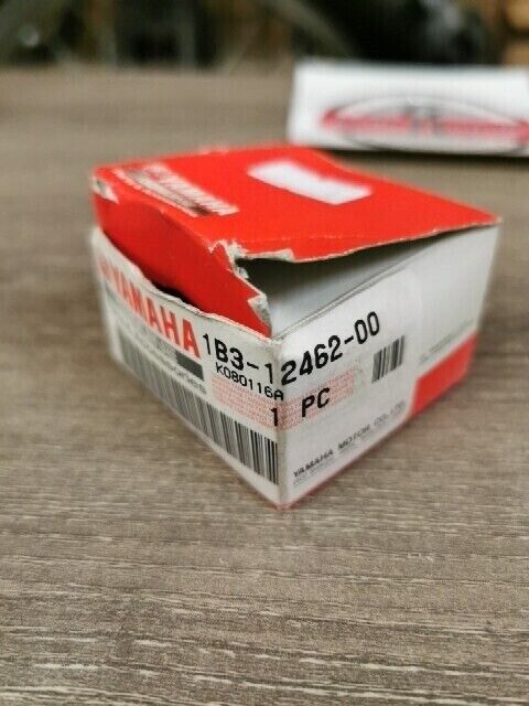 NOS YAMAHA XVZ13T TDM850 VMX12R FJR1300S CAP RADIATOR 1B3-12462-00-00 Y104